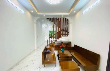 P/Lô oto nội thất V.I.P ở ngay gần Quang Trung, Hà Đông, dt 45mX4T, mt 4M, gần 9TỶ